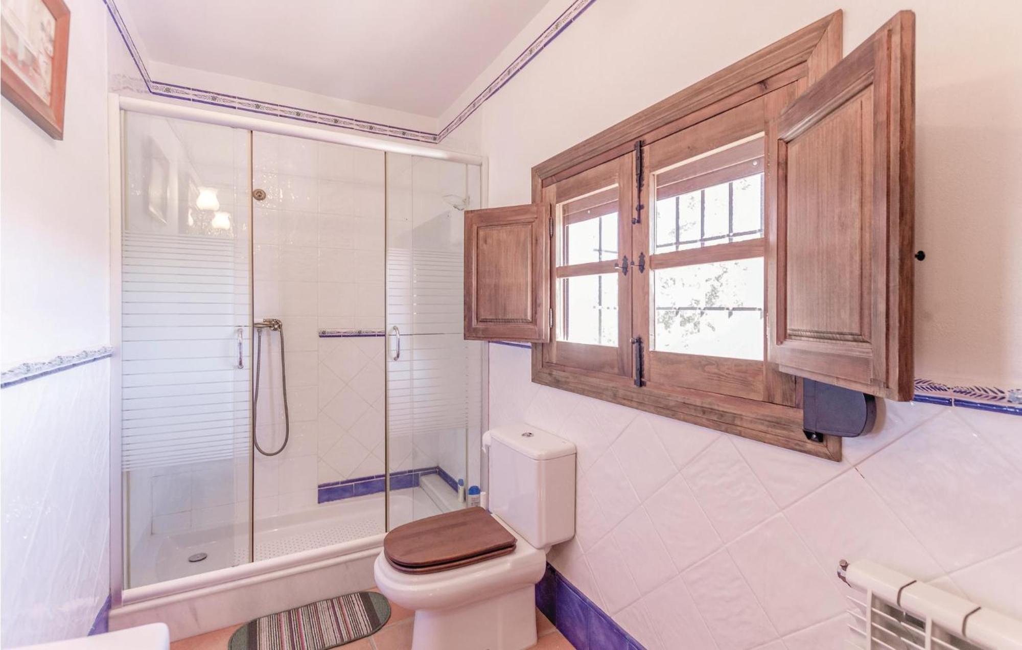 8 Bedroom Lovely Home In Iznajar Exterior photo
